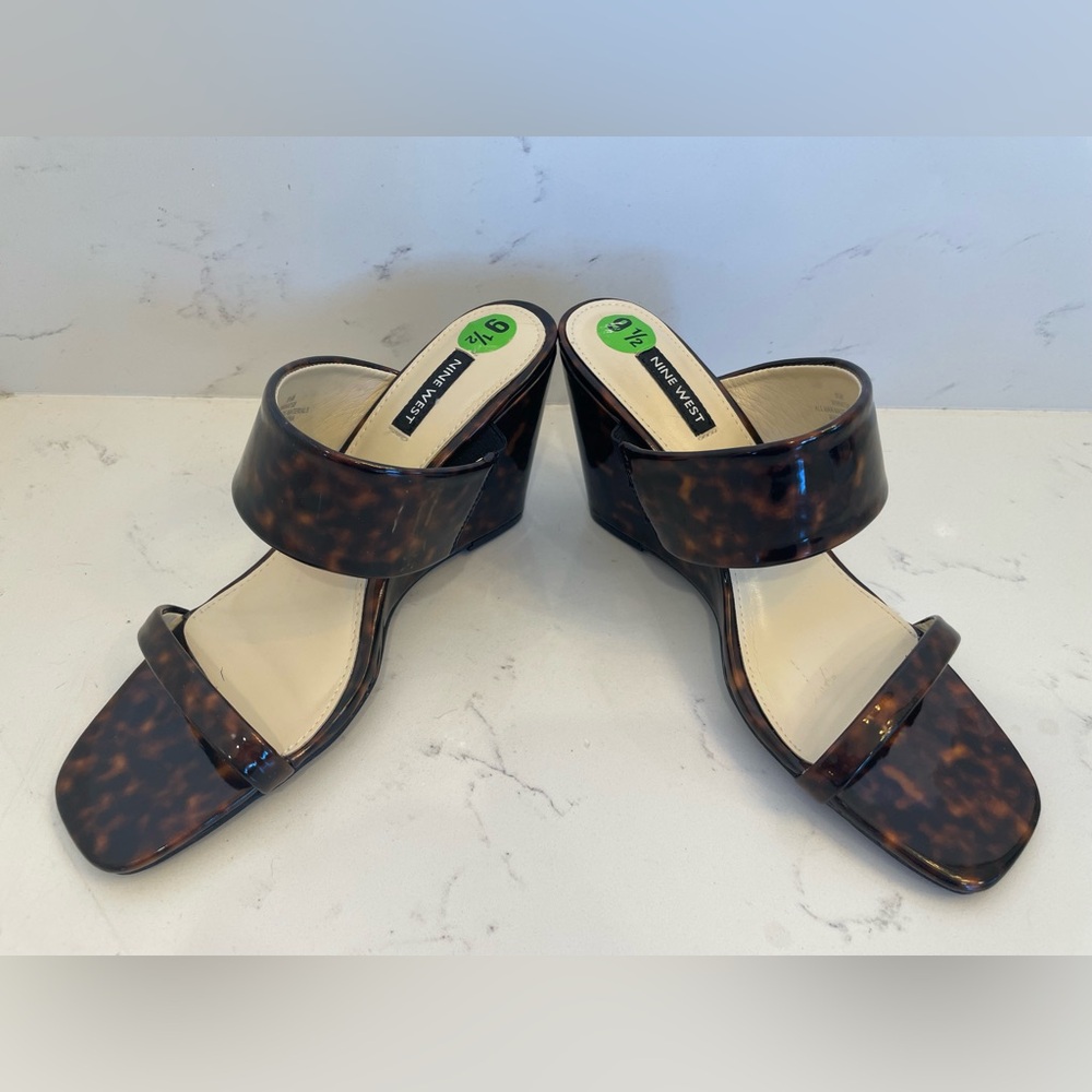 NWT Nine West Tortoise Shell Thick Strap Wedges - Picture 6 of 12